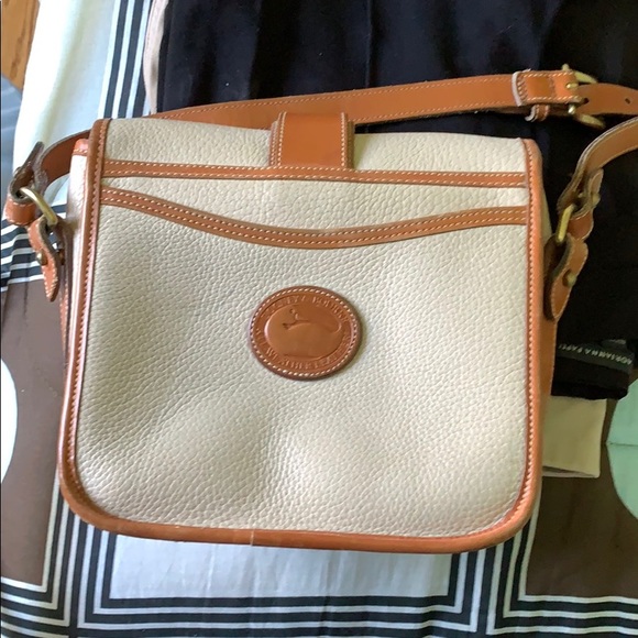 Dooney & Bourke Handbags - Dooney & Burke Crossbody Bag